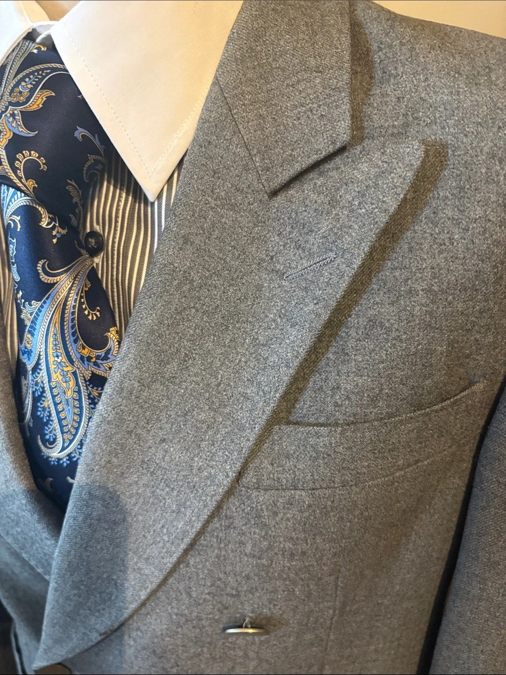 Pur Double-Breasted Gray Wool Suit Jacket